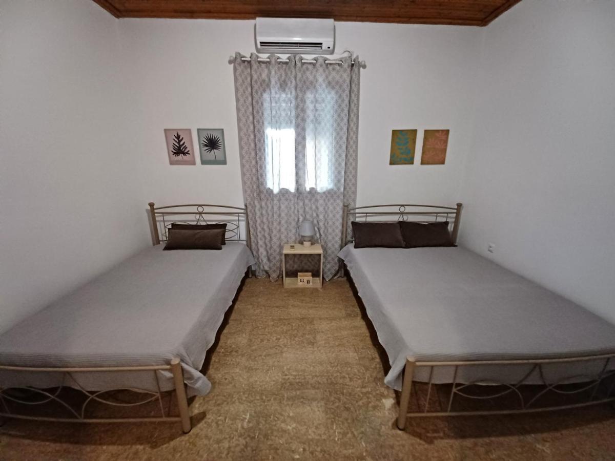 Beach House For Up To 9 People Near Olympia Katakolo Exterior photo